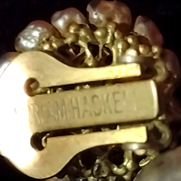 Miriam Haskell Signed Earrings - Picture 4 of 8